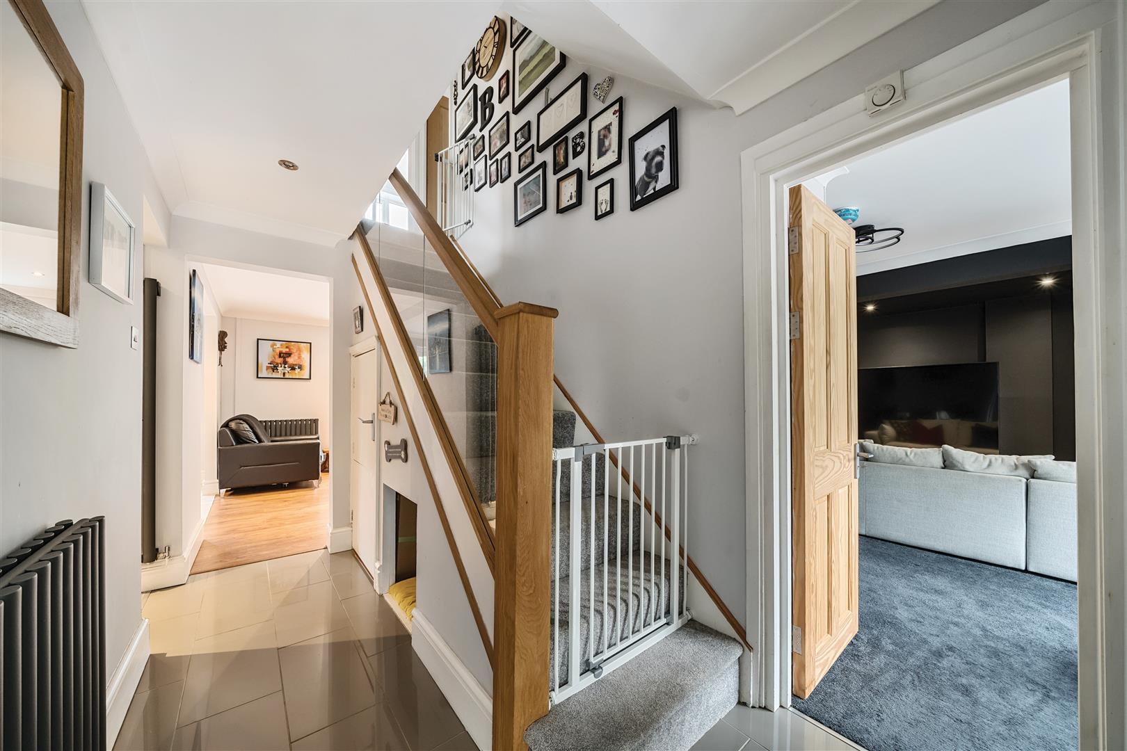 Ffordd Beck, Gowerton, Swansea, SA4 3GE